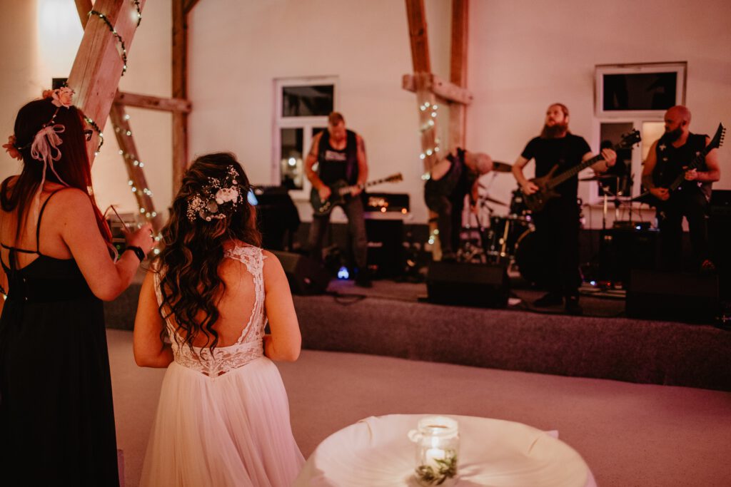 Hochzeit Fernando Mai Wartburg Standesamt Eisenach Feier Wernshausen Eventscheune Metal-Hochzeit Band