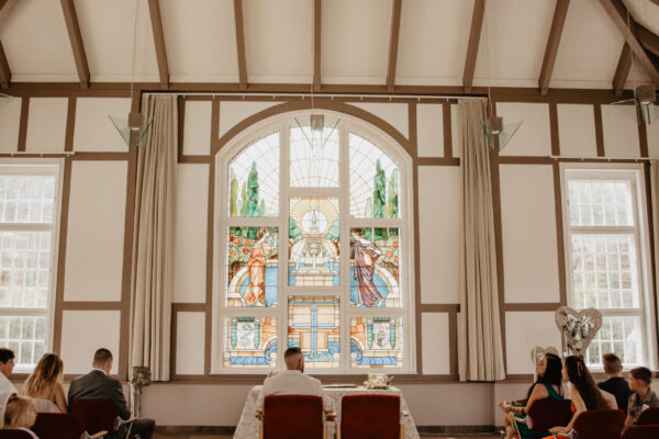 Innenraum des Teehauses in Bad Salzungen während der Trauung